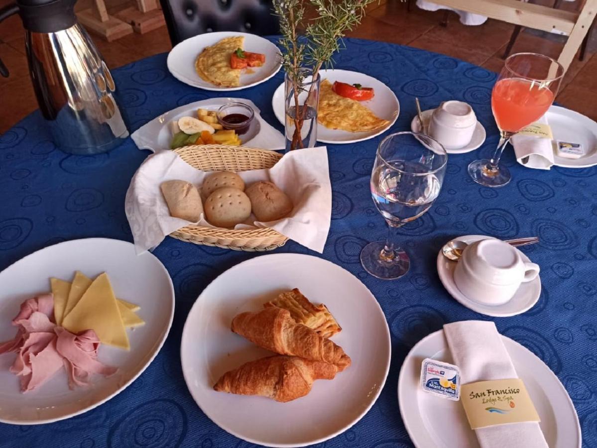 San Francisco Lodge Los Andes Bagian luar foto