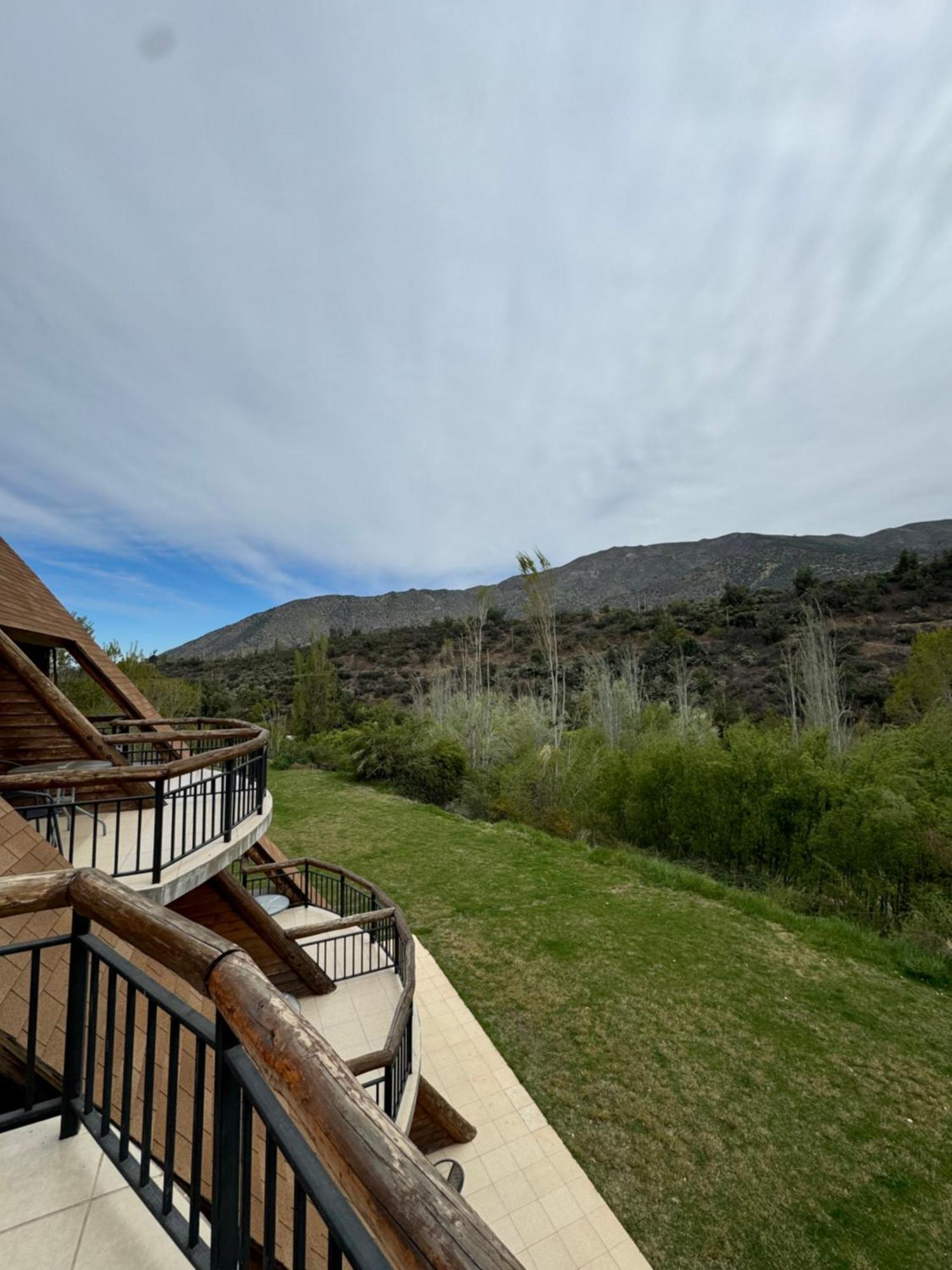 San Francisco Lodge Los Andes Bagian luar foto